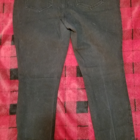 Old Navy Sweetheart Jeans - Picture 2 of 4